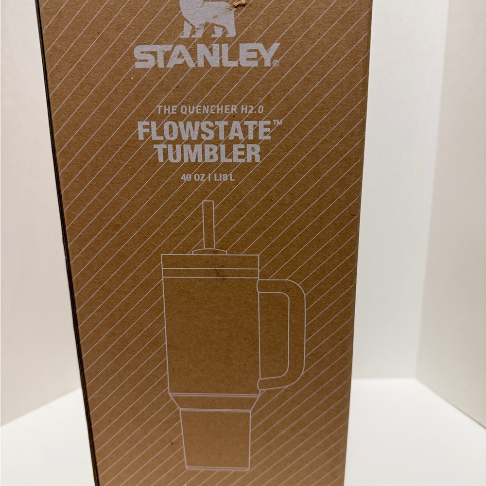 Stanley Pink Quencher H2.0 Tumbler 40 oz - Picture 4 of 6